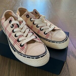 Converse Canvas Sneaker